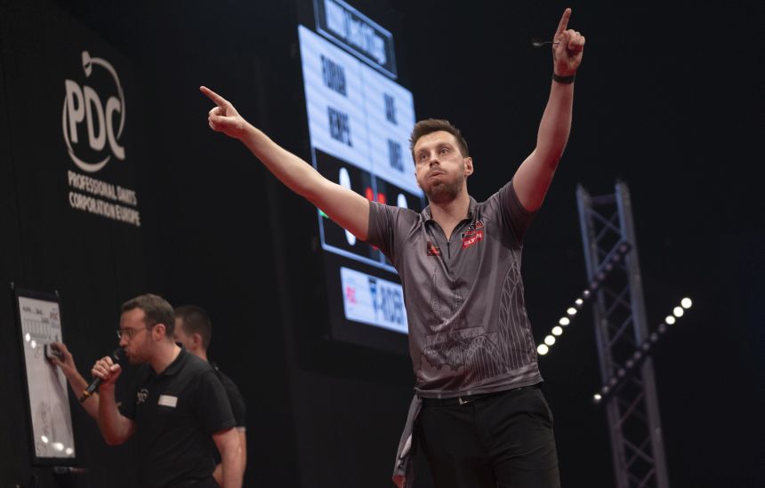 Gibraltar darts trophy hempel und clemens mit siegen zur em 2021 09 24