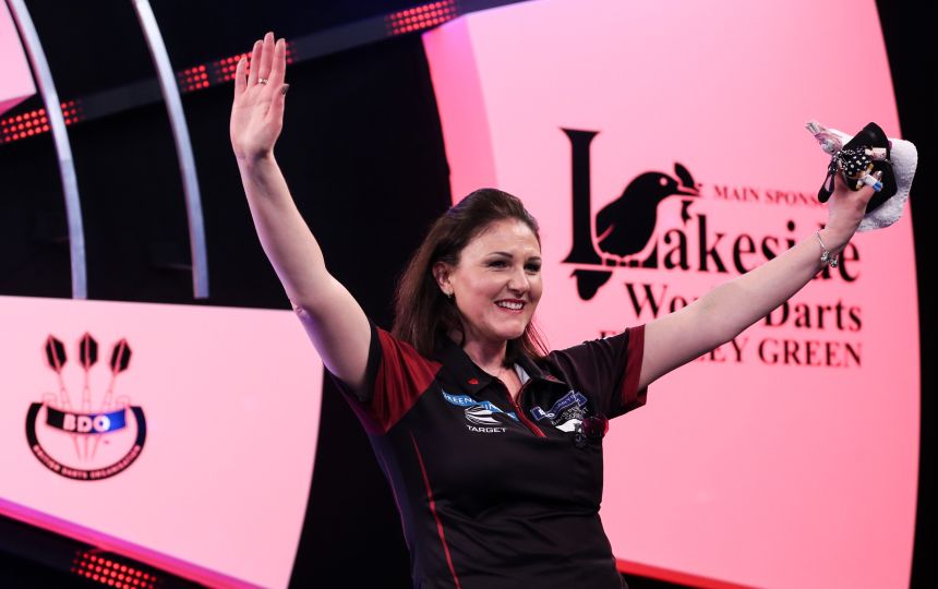 Womens series ashton und winstanley feiern titel 2022 06