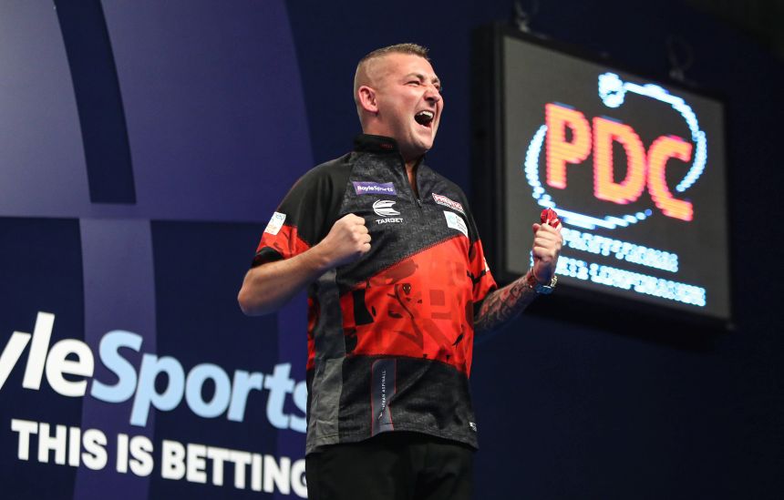 World grand prix aspinall schlaegt price wright geht gegen mvg unter 2022 10 08