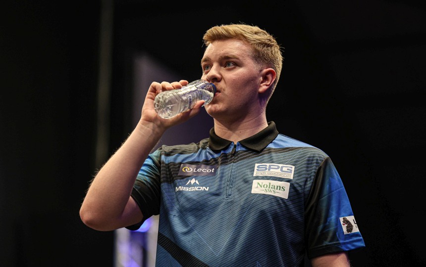 Cam Crabtree ist neuer Spitzenreiter der Development Tour