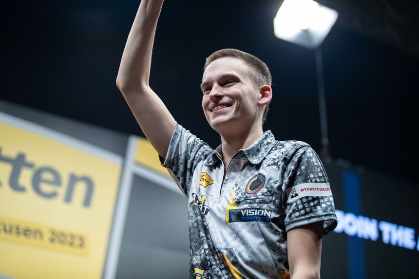 European darts open pietreczko besiegt wright nach 15 price ueberragend 2023 03 25