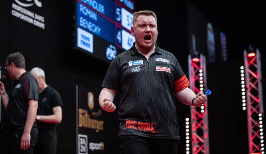 Dutch darts championship schindler im achtelfinale clemens unterliegt mvg 2023 04 29