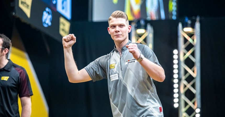 German darts championship drei deutsche stehen im achtelfinale 2023 10