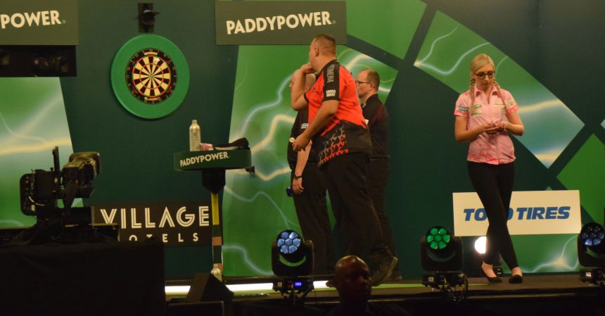 Dart wm 2024 sherrock scheitert humphries siegt locker 2023 12 17