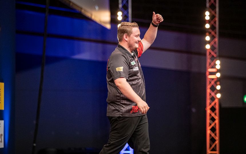 Dart wm 2024 schindler laesst gegen wattimena nichts anbrennen 2023 12