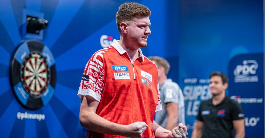 Pdc europe next gen springer mit 9 darter tringler siegt 2024 03