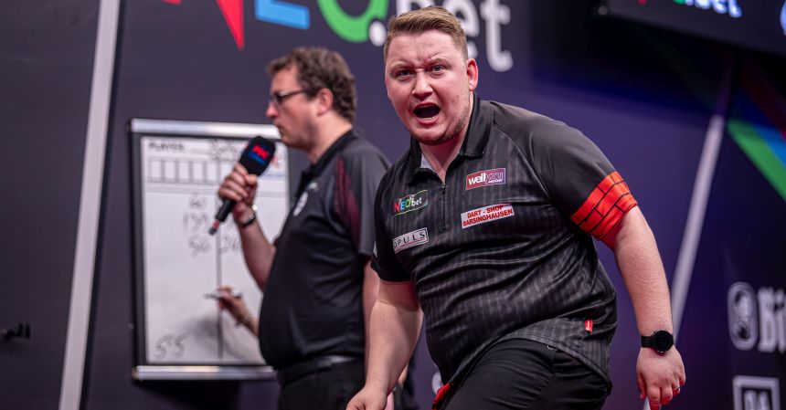 German darts championship schindler und pietreczko kaempfen sich durch 2024 08