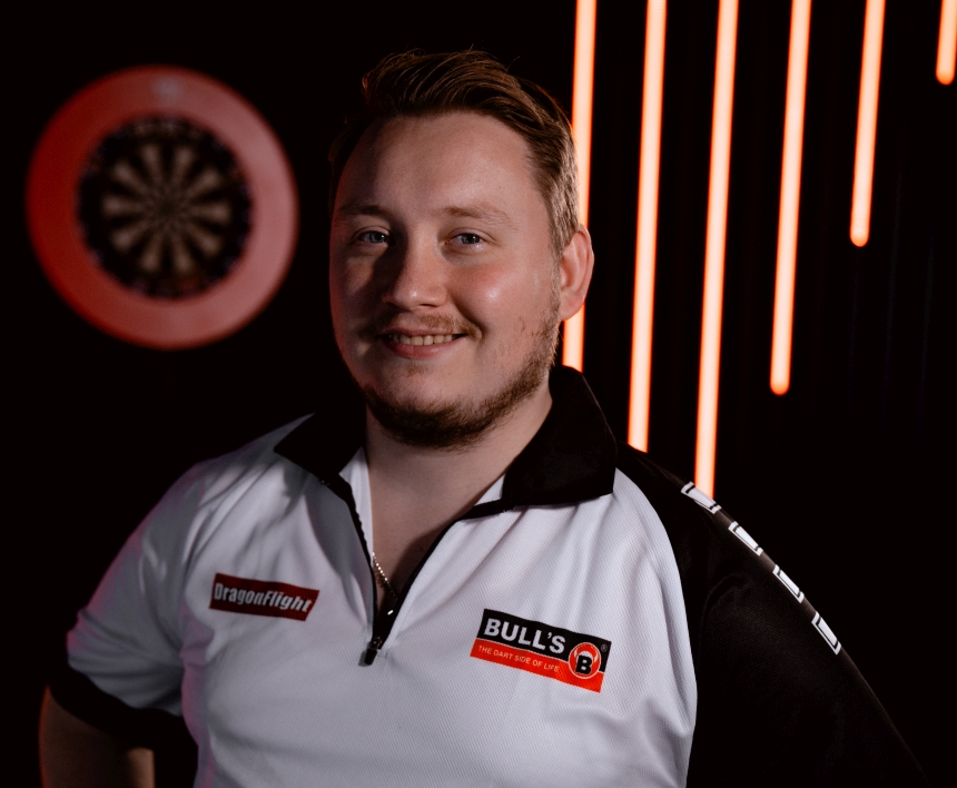 The wall martin schindler unterschreibt bei bulls 2024 10