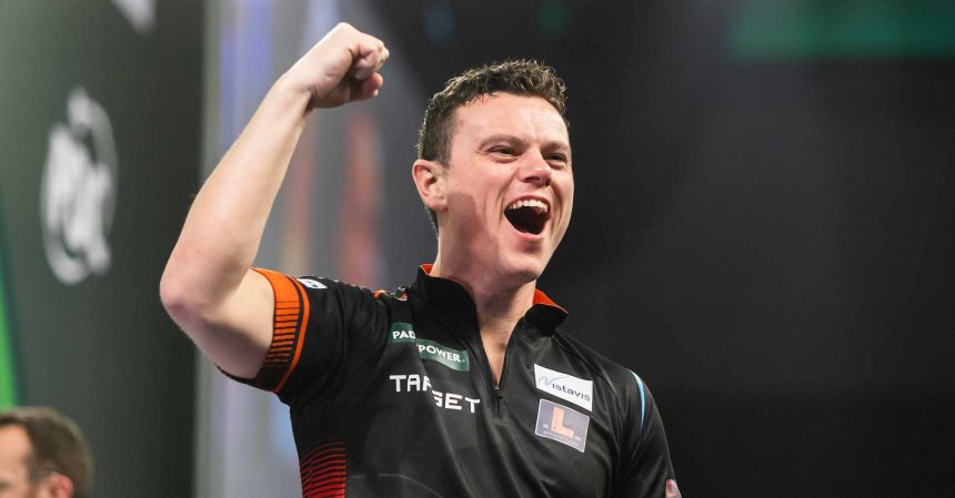 Dart wm 2025 de graaf und nebrida sorgen fuer riesige schocks 2024 12