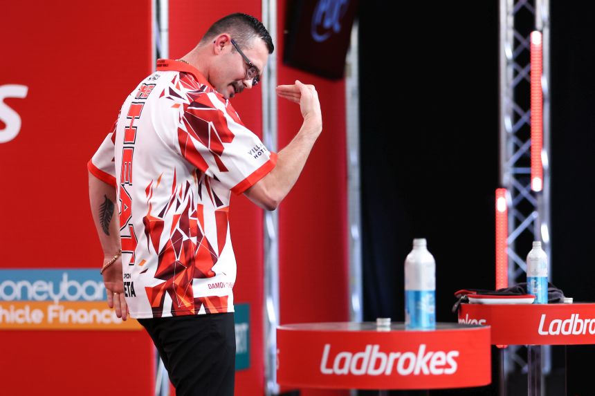 Dartn de wm countdown 2025 damon heta 9 in einer statistik die nummer eins 2024 12