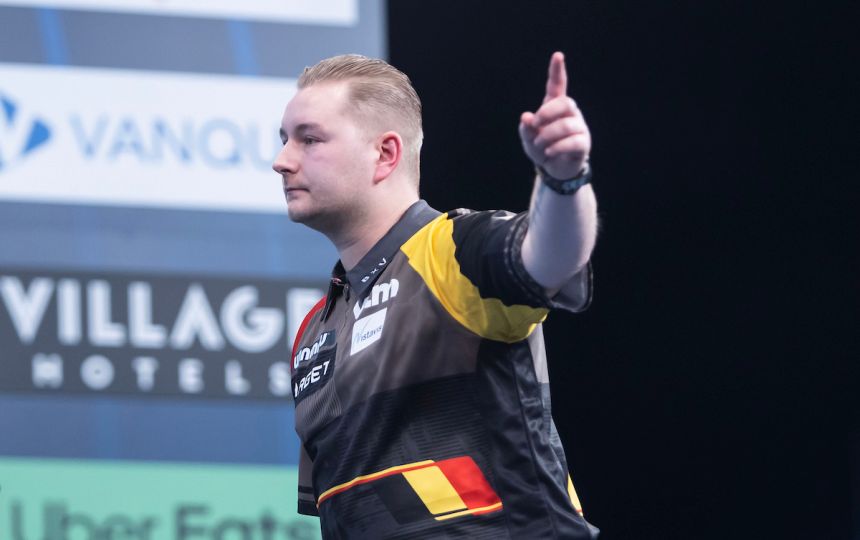 Winmau world masters van den bergh knackt van gerwen mit 9 darter 2025 02