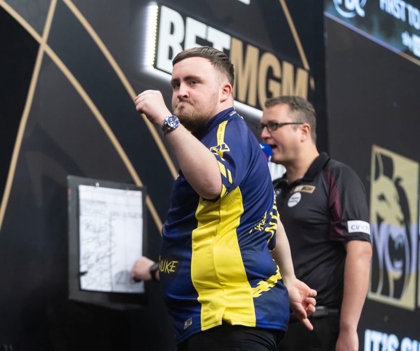 Premier league littler triumphiert humphries bleibt vorne 2025 02