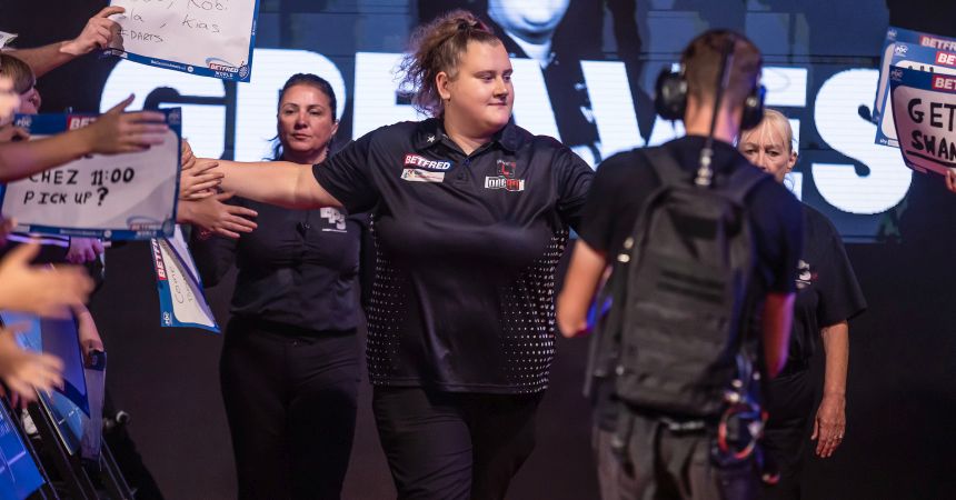 Womens series greaves gelingt doppelpack gegen sheldon und byrne 2025 03