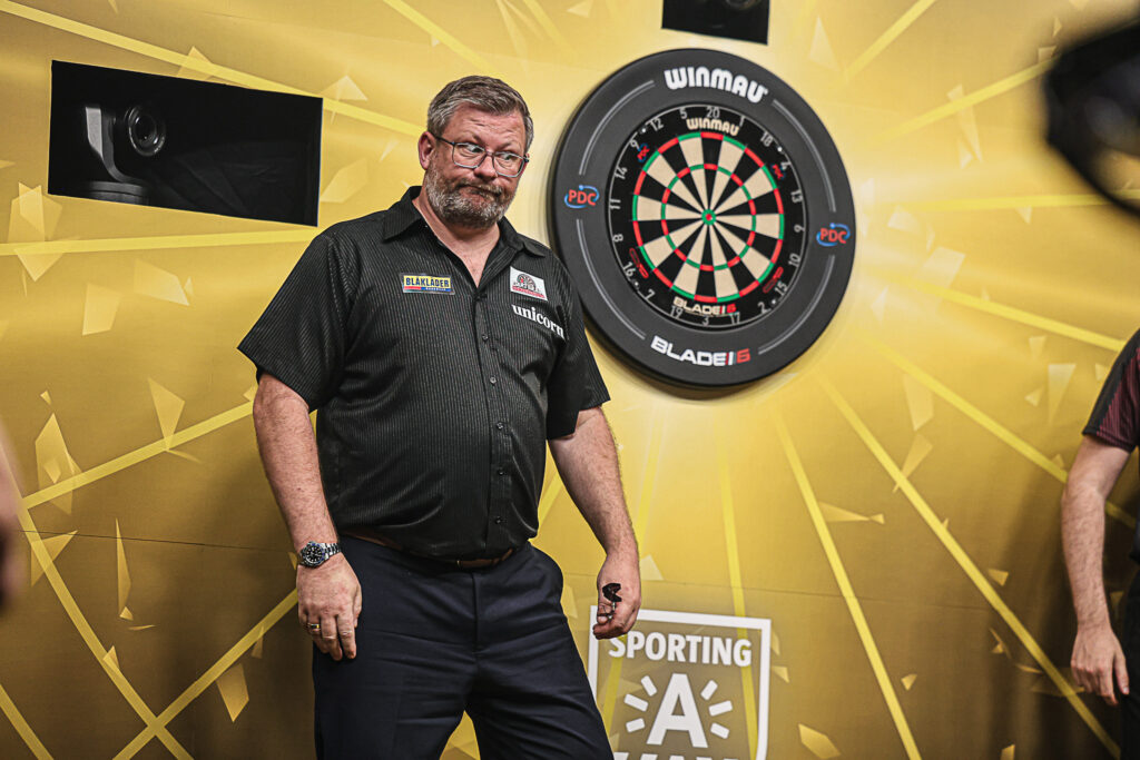 James Wade steht nach Sieg über Leon Weber im Viertelfinale