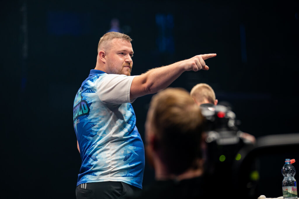 Darren Beveridge besiegt Wessel Nijman