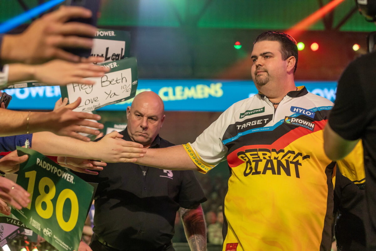 Gabriel Clemens trifft auf Mike De Decker