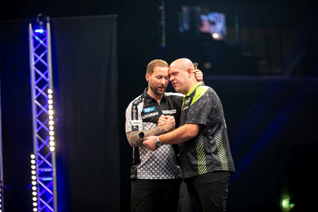 Michael van Gerwen unterliegt im Decider gegen Danny Noppert