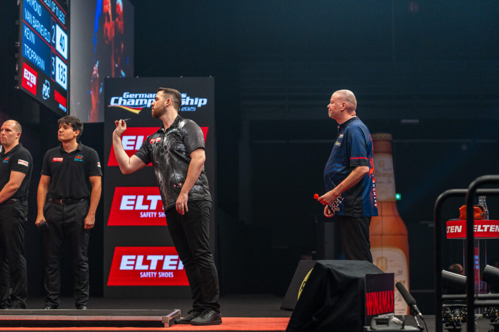 Kevin Troppmann unterliegt gegen Raymond van Barneveld