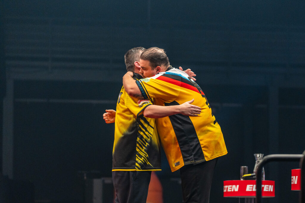 Clemens beißt sich an Chisnall die Zähne aus