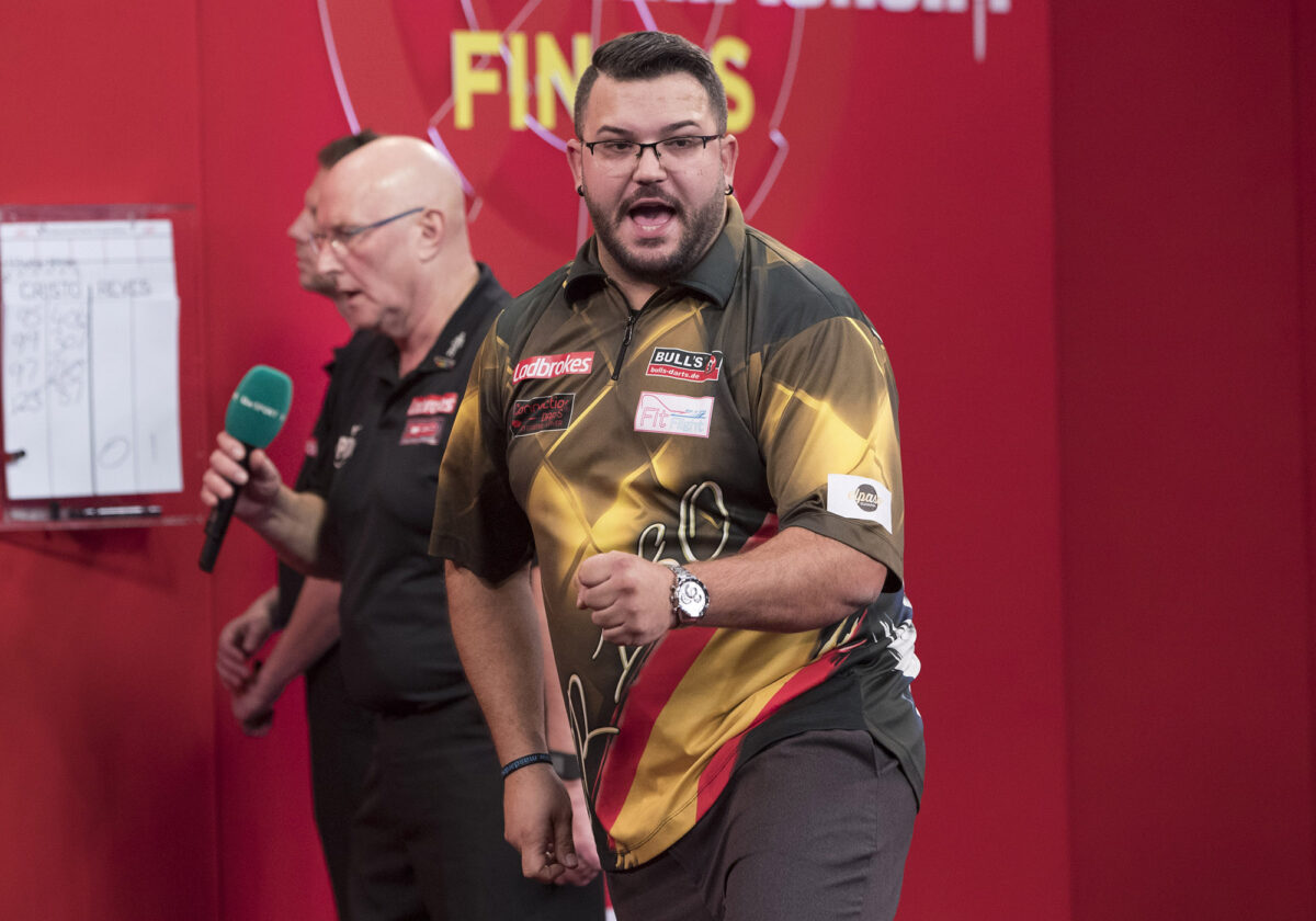 Cristo Reyes feiert sein WM-Comeback