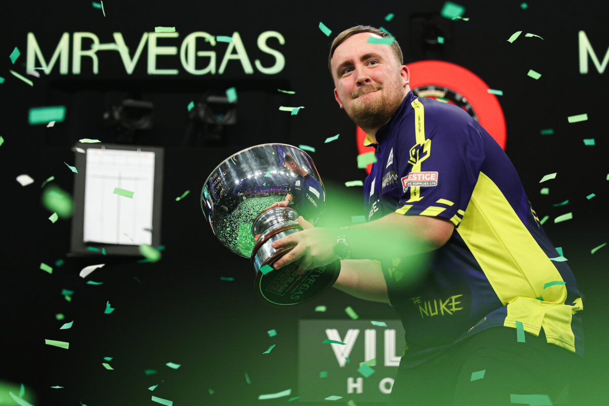 Luke Littler startet als Titelverteidiger in den Grand Slam of Darts