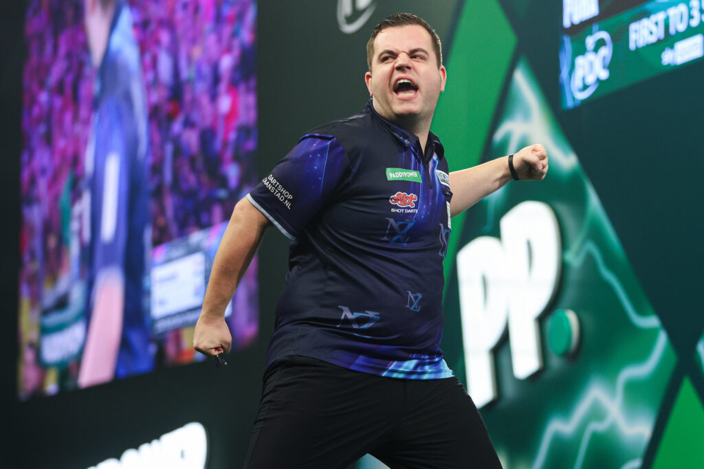 Niels Zonneveld gewinnt die Auftaktpartie des Nachmittags gegen Haupai Puha ohne Probleme