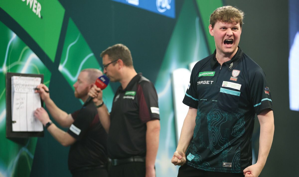 Kevin Doets schockt Nathan Aspinall mit sechs grandiosen Legs zum Abschluss