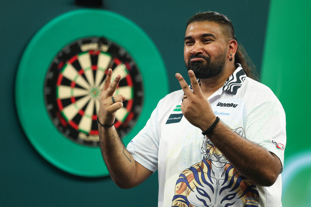 Nitin Kumar gewinnt als erster Inder bei der PDC-WM ein Spiel