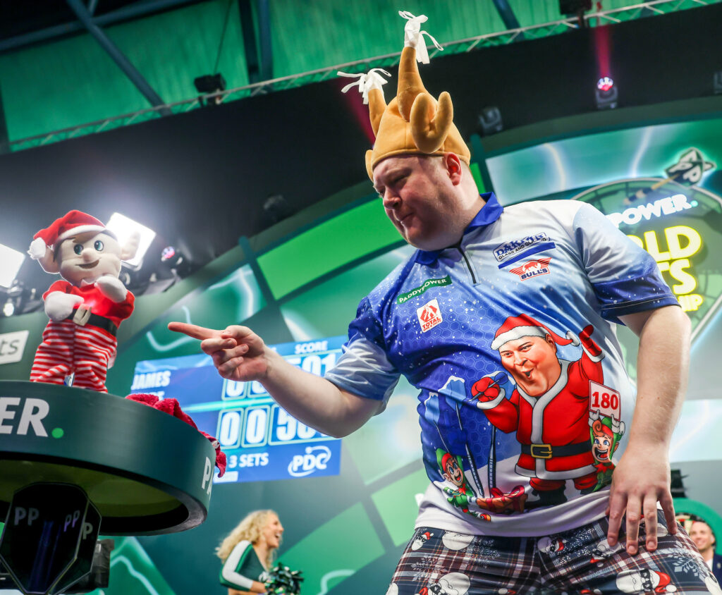 Ricky Evans bescherte dem Ally Pally zwei Tage vor Weihnachten erneut einen passenden Walk-on