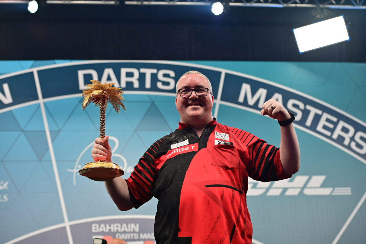 Stephen Bunting geht als Titelverteidiger ins Bahrain Darts Masters 2026