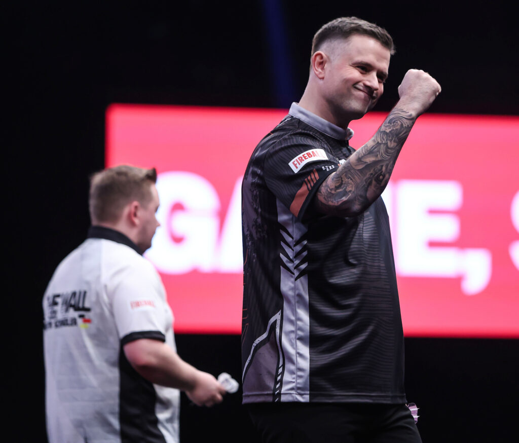 Luke Woodhouse überrollt Martin Schindler