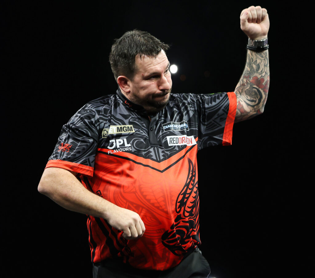 Nach 10 Niederlagen in Folge konnte Jonny Clayton Landsmann Gerwyn Price endlich wieder bezwingen