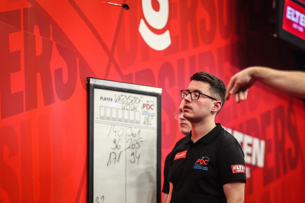 Owen Binks ist der neue Caller bei der PDC