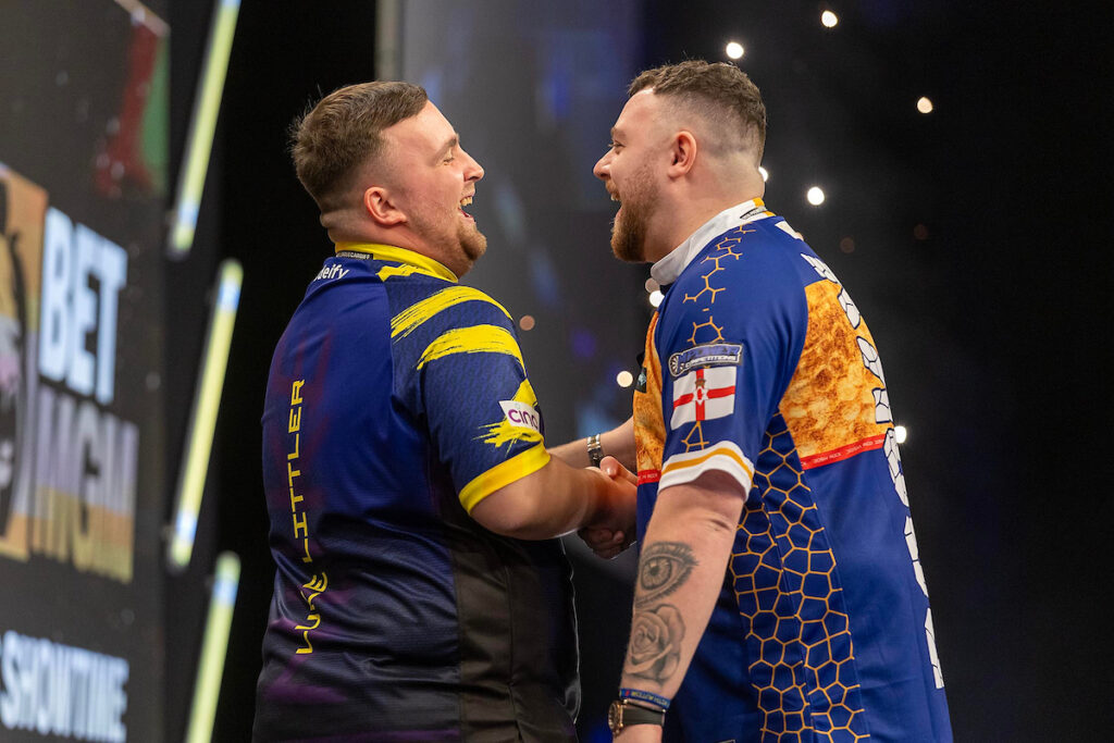 Die Stimmung war gut zwischen Luke Littler und Josh Rock