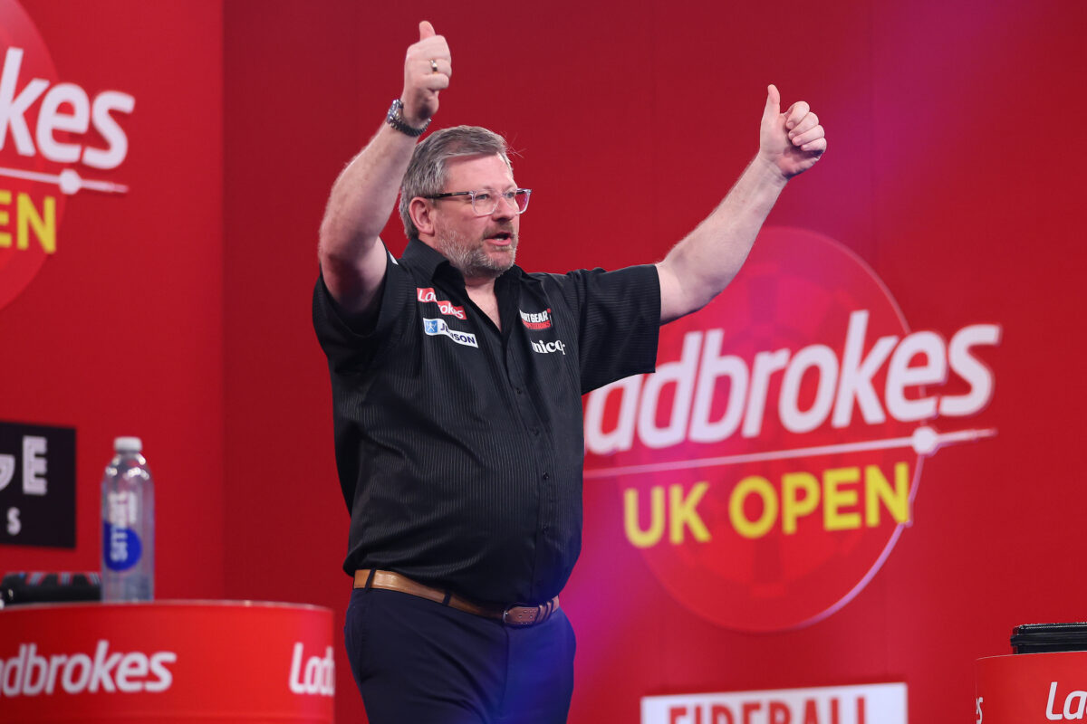 2026UKOpenLast16 Wade01