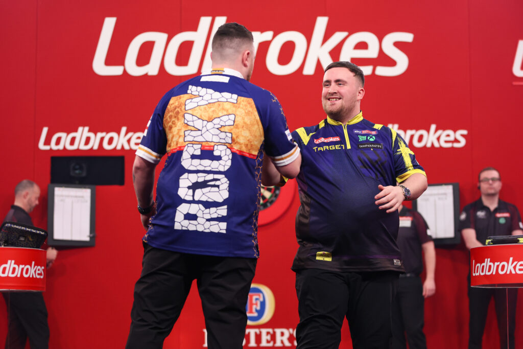 Luke Littler zog gegen Josh Rock gerade noch so rechtzeitig den Kopf aus der Schlinge