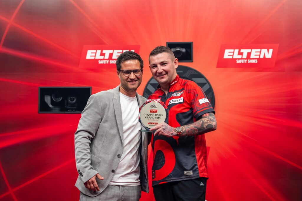 Nathan Aspinall holt sich beim German Darts Grand Prix 2026 in M&uuml;nchen den Titel