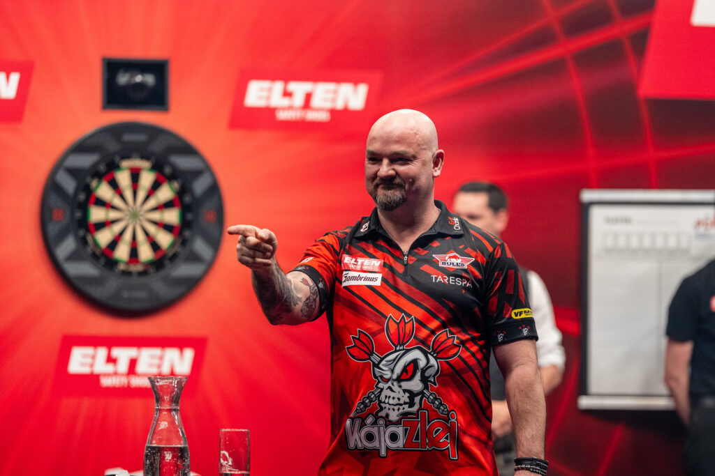 Karel Sedlacek steht nach einem Sieg gegen Cameron Menzies in Runde 2