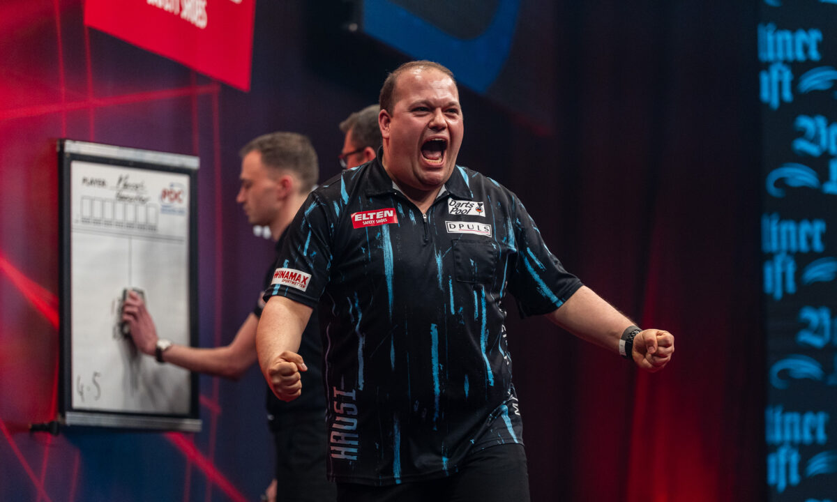 PDC ET04 SA205 Van Barneveld Hausotter