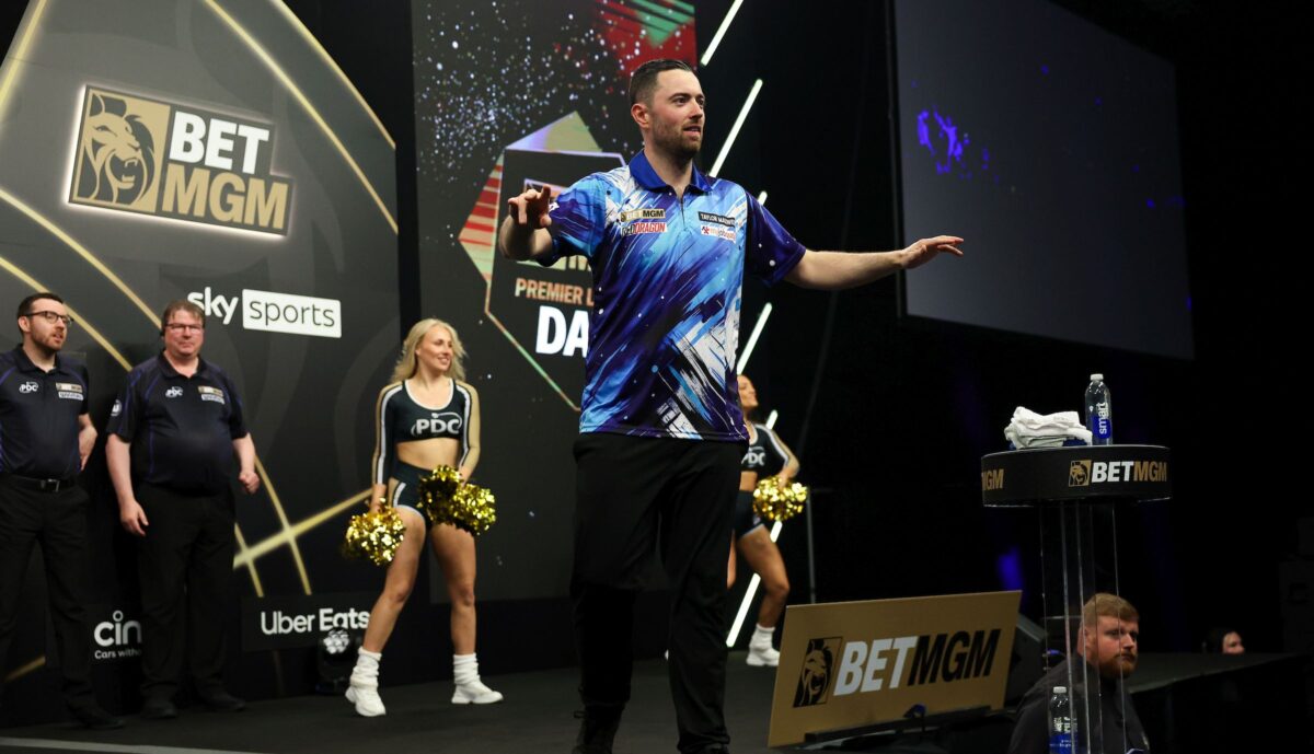 Luke Humphries gewinnt in Birmingham