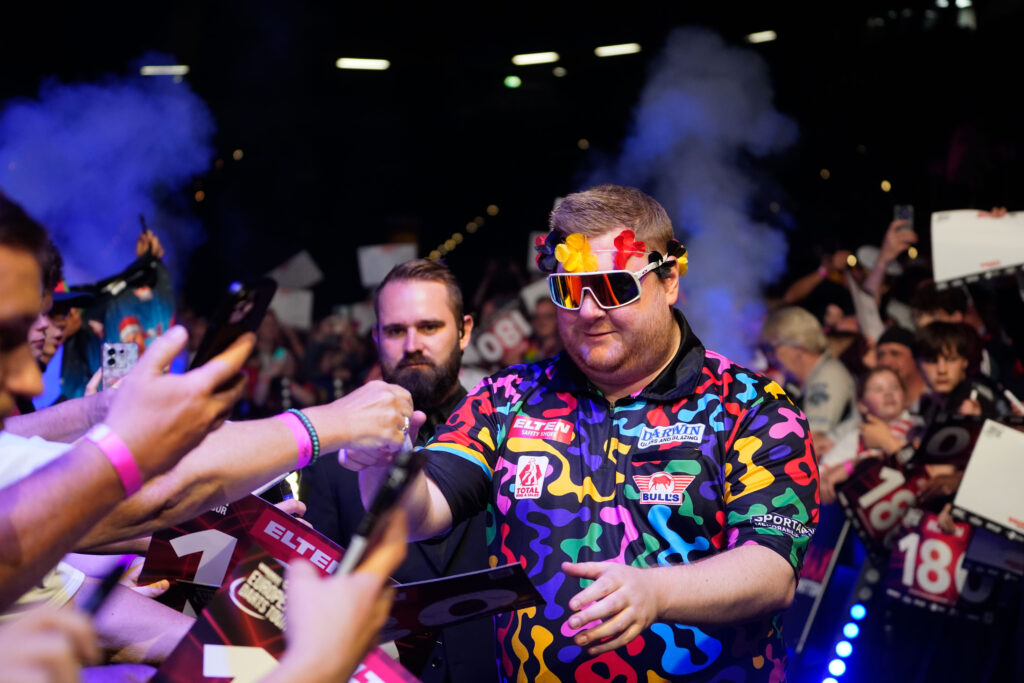 Ricky Evans behielt gegen James Wade auch mit schneller Brille den Durchblick