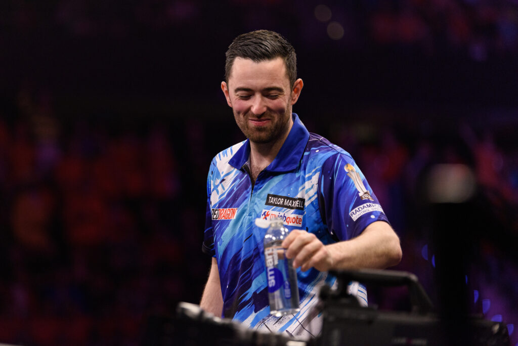 Luke Humphries geht als Titelverteidiger in die Play-Offs in London