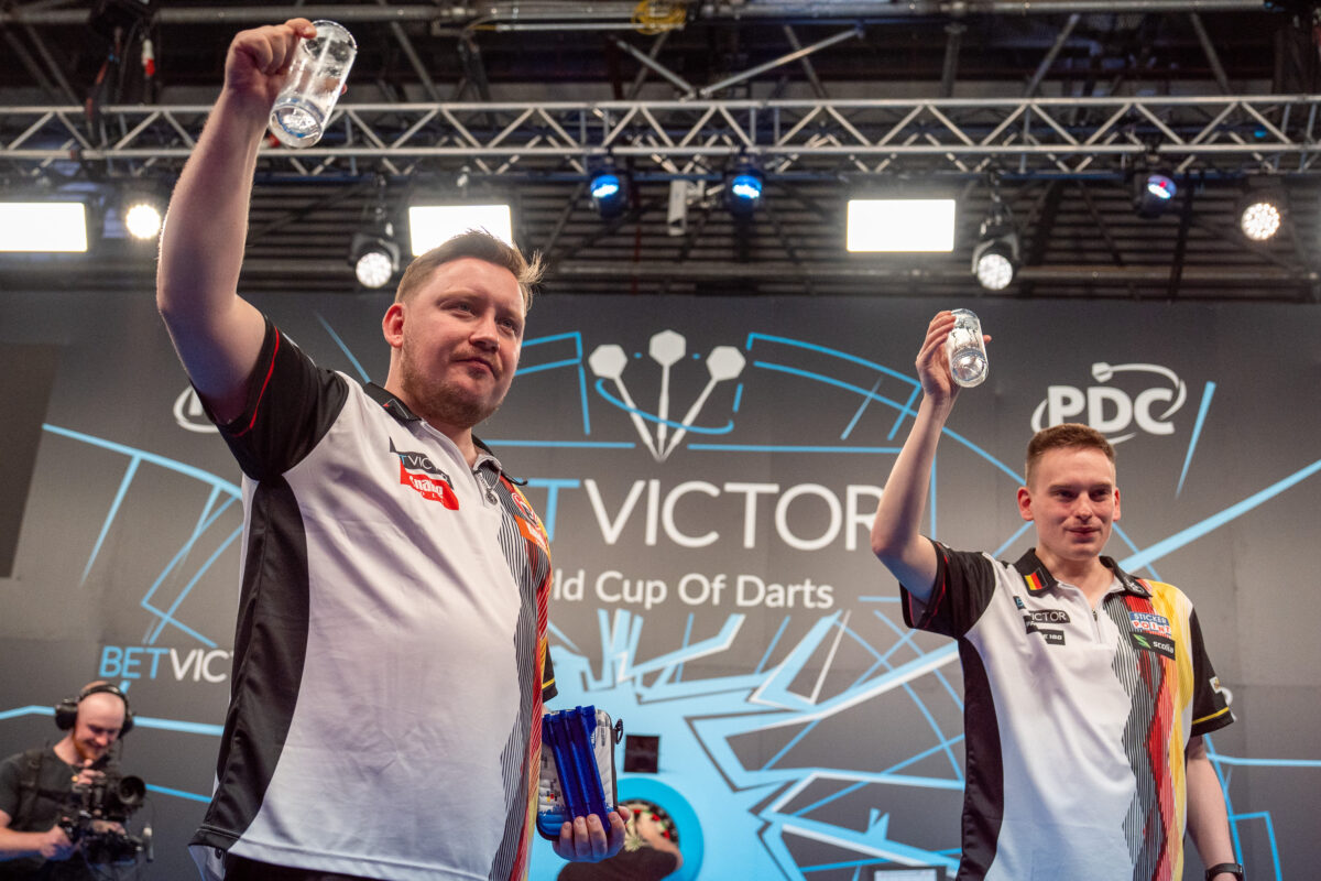 Das deutsche Team steht im Achtelfinale beim World Cup of Darts