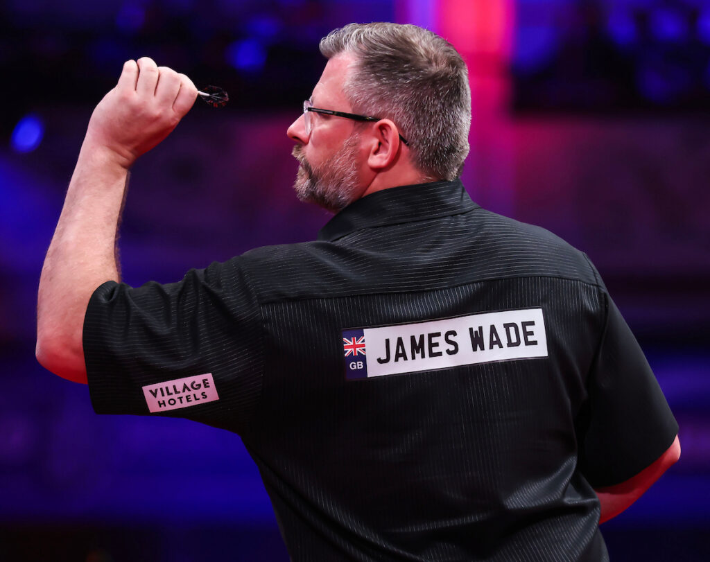 James Wade k&auml;mpft sich heran