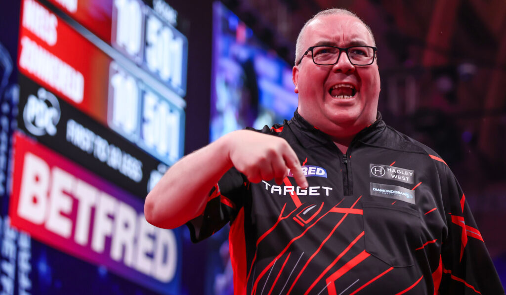 Stephen Bunting lie&szlig; nach &uuml;berstandenen Matchdarts und eiskaltem High-Finish die Emotionen raus.