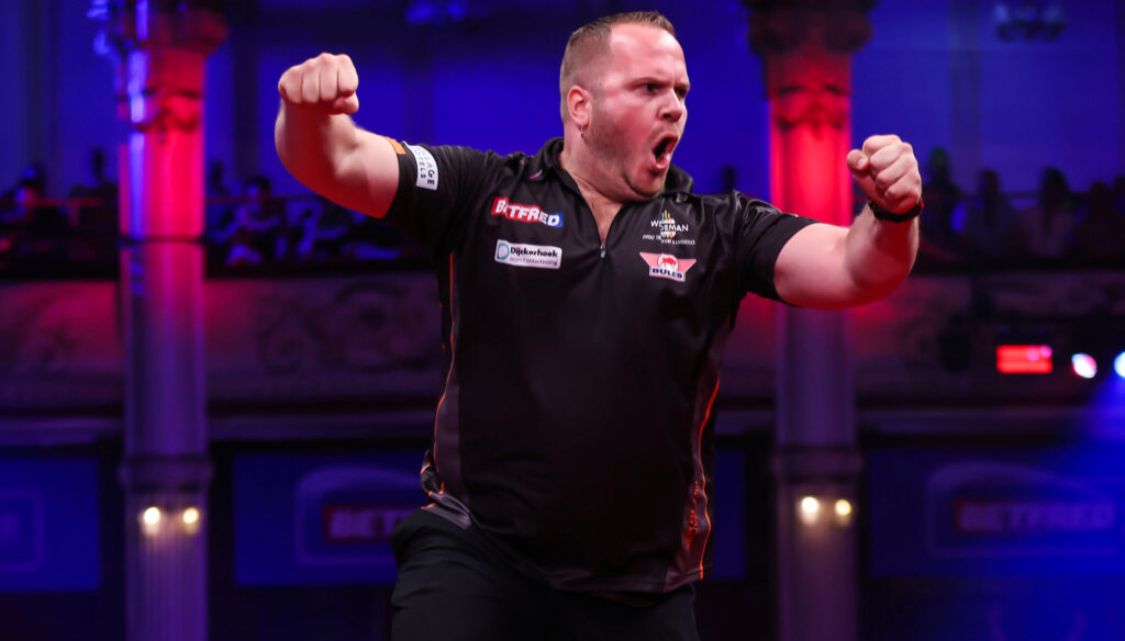 Bereit zum Absprung: Dirk van Duijvenbode jagt ein zweites Matchplay-Viertelfinale nach 2022.
