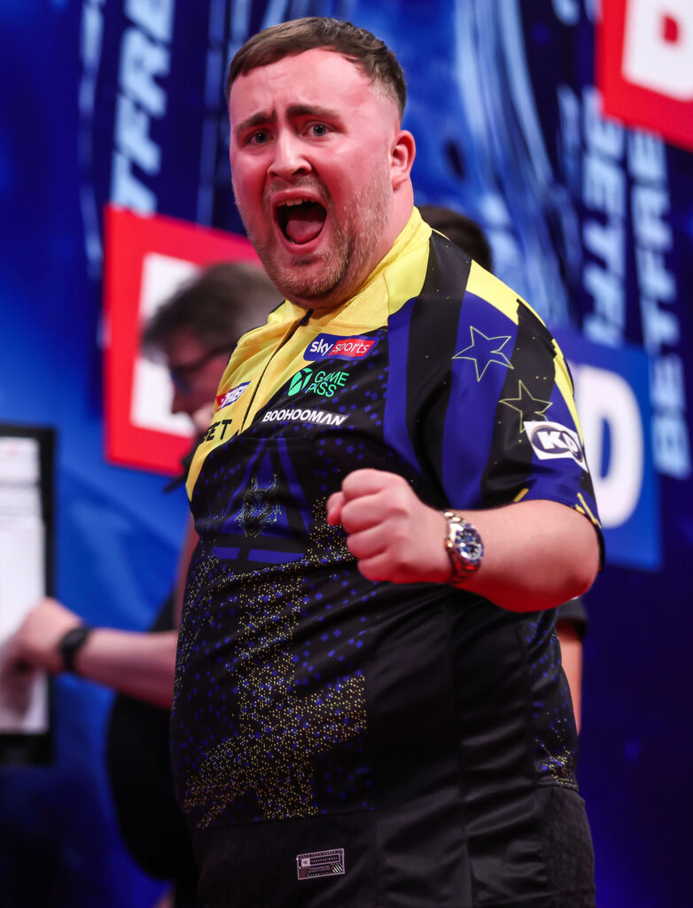 Luke Littler wirft den 9-Darter