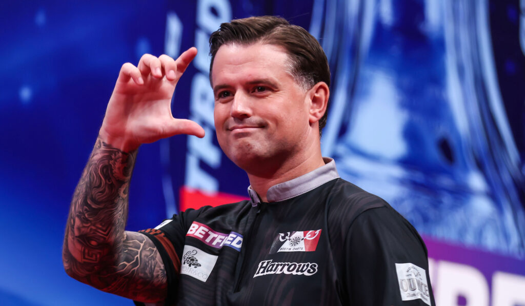 Symbolisch f&uuml;r das gesamte Spiel: Zu h&auml;ufig waren die Darts auf Doppel bei Luke Woodhouse weit weg vom Ziel.