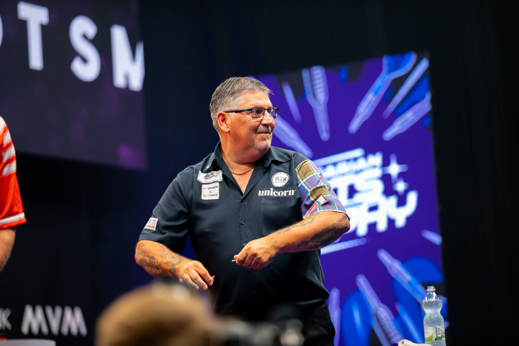 Gary Anderson pr&auml;sentierte sich mit einem 105er-Average in Topform
