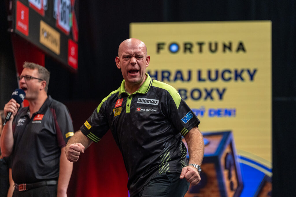 Michael van Gerwen &uuml;berzeugte am Nachmittag bei seinem 6:4-Sieg &uuml;ber Wessel Nijman